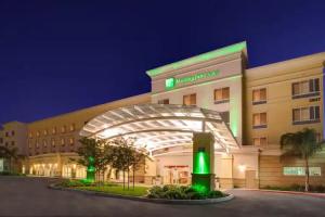 Holiday Inn Hotel & Suites Bakersfield, an IHG Hotel, Bakersfield