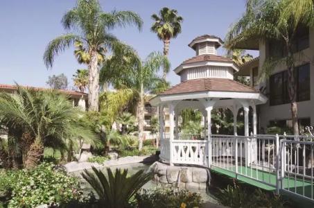 DoubleTree by Hilton Bakersfield - 22