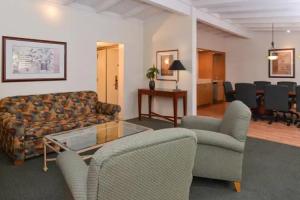 Red Lion Hotel Woodlake, Sacramento