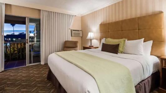 Best Western Plus Pepper Tree Inn - 3