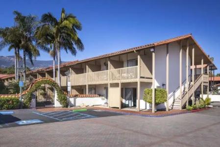 Best Western Plus Pepper Tree Inn