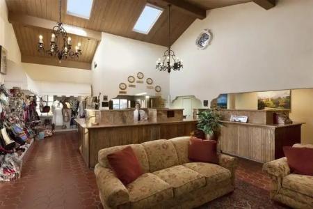 Best Western Plus Pepper Tree Inn - 11