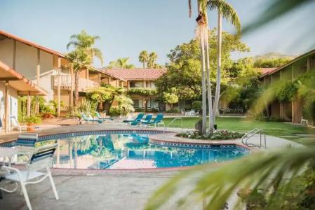 Best Western Plus Pepper Tree Inn - 13