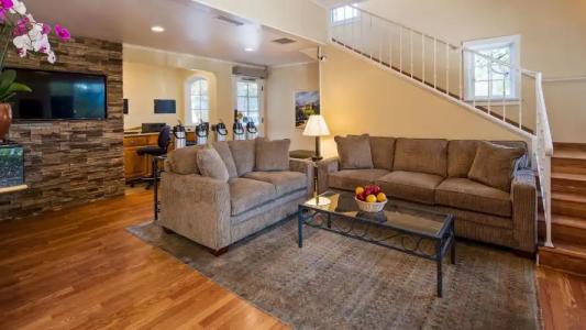 Best Western Plus Santa Barbara - 16