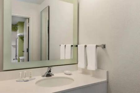 SpringHill Suites Boca Raton - 14