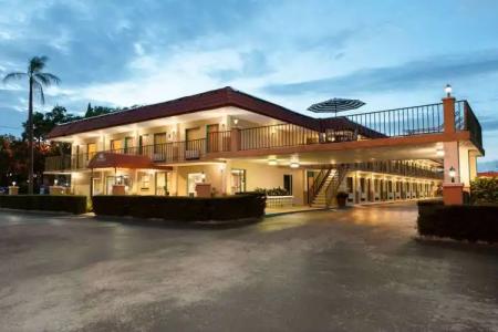 Days Inn by Wyndham Clearwater/Central