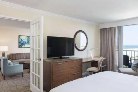 Hilton Clearwater Beach Resort & Spa - 42