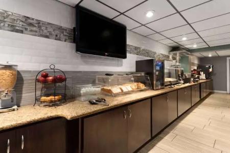 La Quinta Inn by Wyndham Cocoa Beach-Port Canaveral - 14