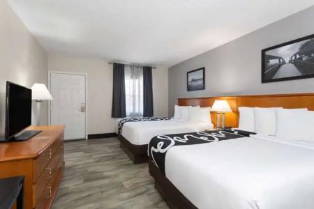 La Quinta Inn by Wyndham Cocoa Beach-Port Canaveral - 1