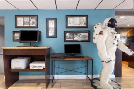 La Quinta Inn by Wyndham Cocoa Beach-Port Canaveral - 16