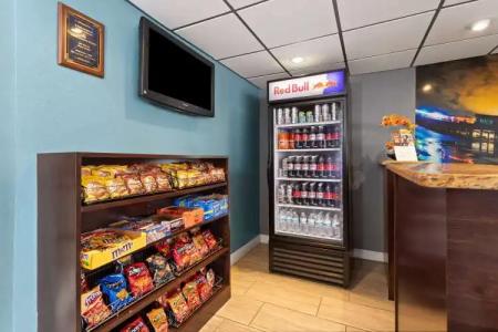 La Quinta Inn by Wyndham Cocoa Beach-Port Canaveral - 8