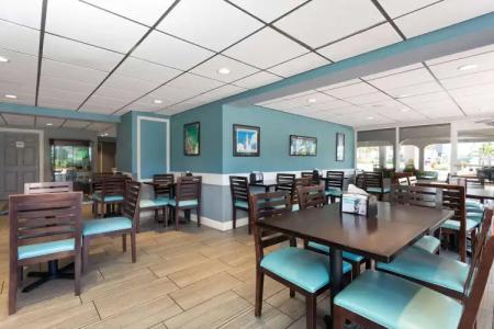 La Quinta Inn by Wyndham Cocoa Beach-Port Canaveral - 19