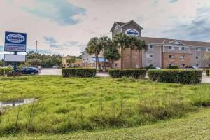 Suburban Studios Fort Myers Cape Coral, Fort Myers