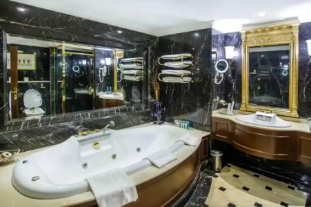 Grand Excelsior Deira - 135