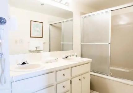 Marina Del Mar Resort and Marina - 36