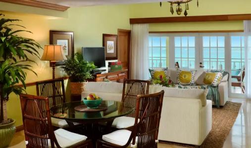 Ocean Key Resort & Spa, a Noble House Resort - 5