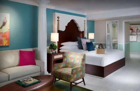 Ocean Key Resort & Spa, a Noble House Resort - 37