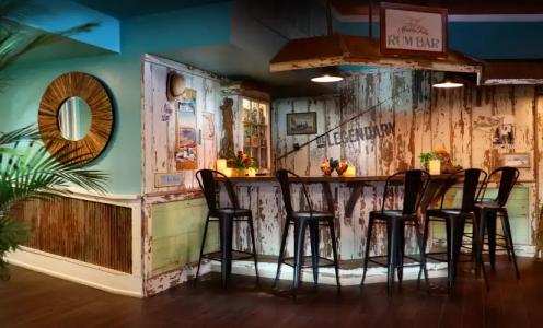 Ocean Key Resort & Spa, a Noble House Resort - 8