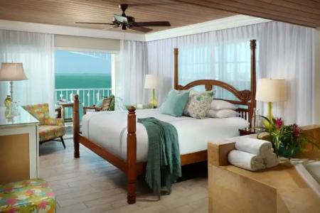 Ocean Key Resort & Spa, a Noble House Resort - 85