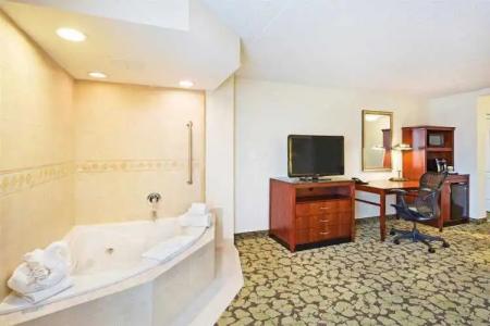 Hilton Garden Inn Myrtle Beach/Coastal Grand Mall - 18