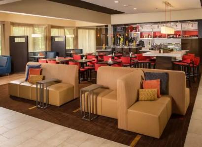 Courtyard Williamsburg - Busch Gardens - 20