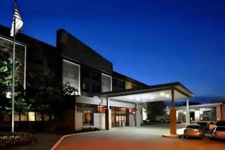 Hyatt Place Milwaukee West - 14