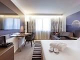 Executive room with pool view