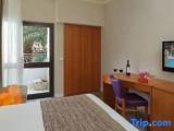 Superior room with pool view