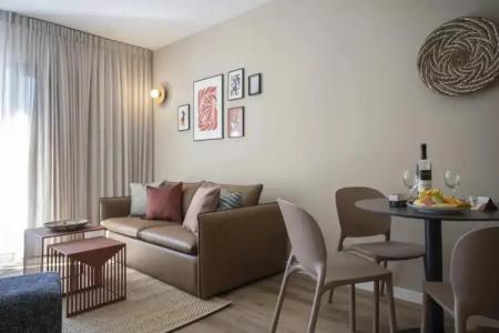 Nova Like - an Atlas - 39