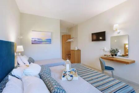 Dolphin Bay Family Beach Resort - 34