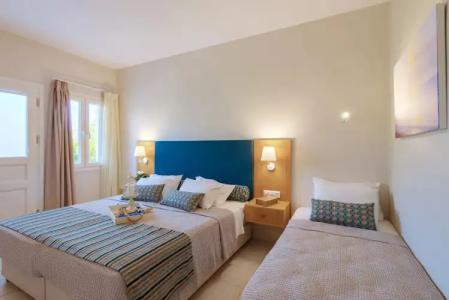 Dolphin Bay Family Beach Resort - 32