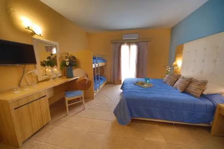 Dolphin Bay Family Beach Resort - 44