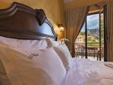 Double Suite with mountain view