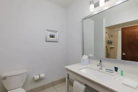 Four Points by Sheraton Portland East - 20