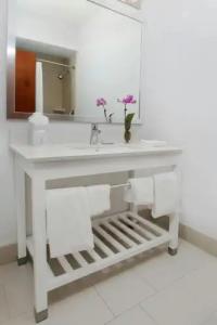 Four Points by Sheraton Portland East - 8