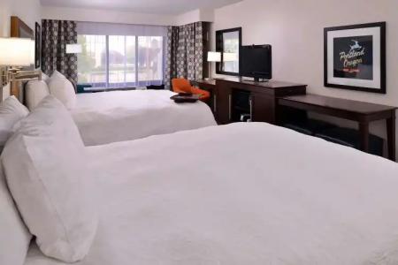 Hampton Inn Portland East - 43
