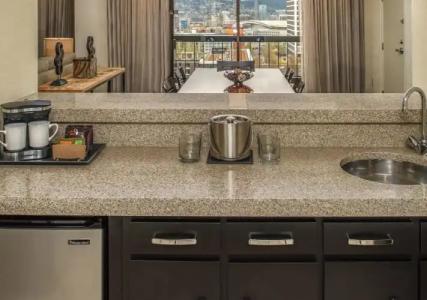 DoubleTree by Hilton Portland - 31