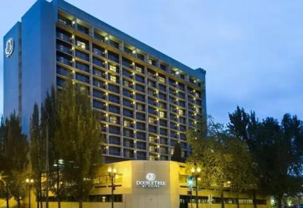 DoubleTree by Hilton Portland - 78