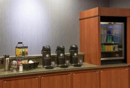 DoubleTree by Hilton Portland - 32