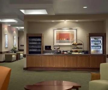 DoubleTree by Hilton Portland - 1