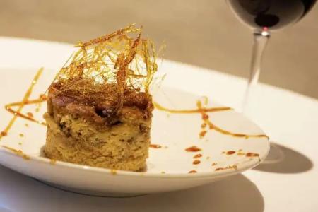 DoubleTree by Hilton Portland - 12