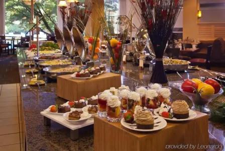 DoubleTree by Hilton Portland - 14