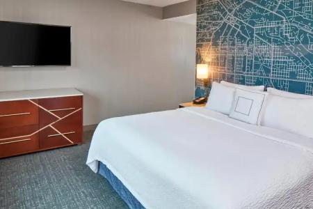 Courtyard Portland Downtown / Convention Center - 5