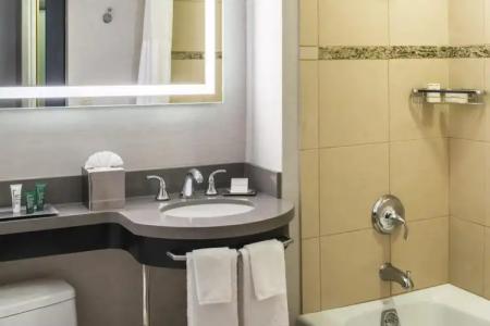 Hilton Portland Downtown - 9