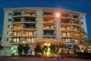 Central Cosmo Apartment Hotel, Brisbane