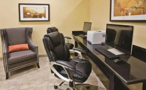 La Quinta by Wyndham Tucson - Reid Park - 21