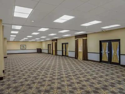 La Quinta by Wyndham Tucson - Reid Park - 12