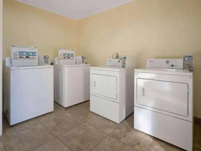 La Quinta by Wyndham Tucson - Reid Park - 29