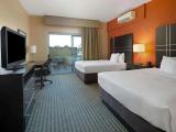 Standard Quadruple room with pool view