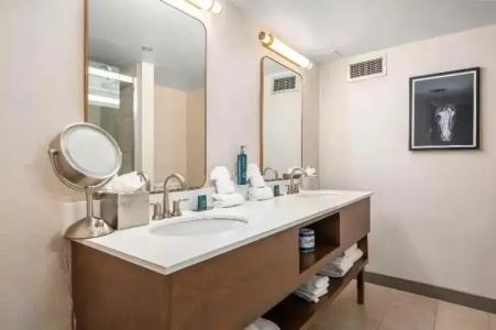 DoubleTree by Hilton Tucson-Reid Park - 67